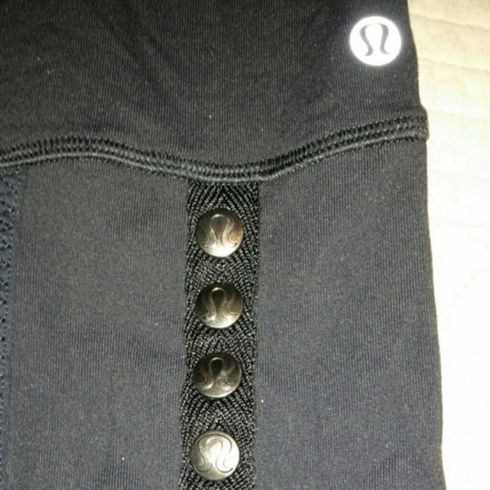 Lululemon Button Crops - image 3